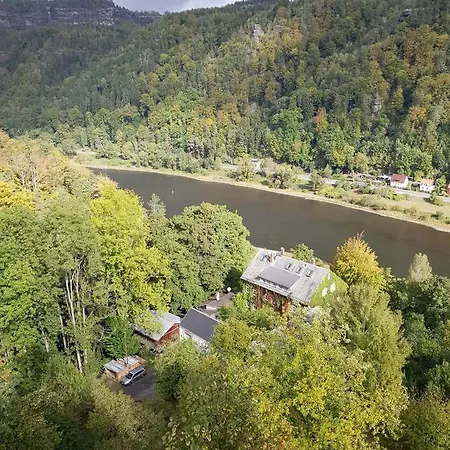 Burg Schöna Ferienhaus *